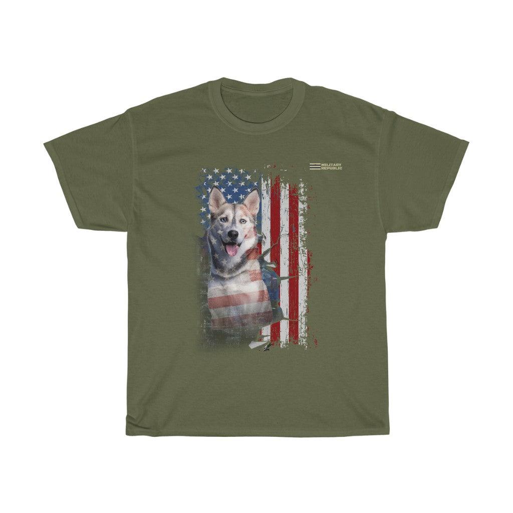 Siberian Husky Dog with Distressed USA Flag Patriotic T-shirt - Military Republic